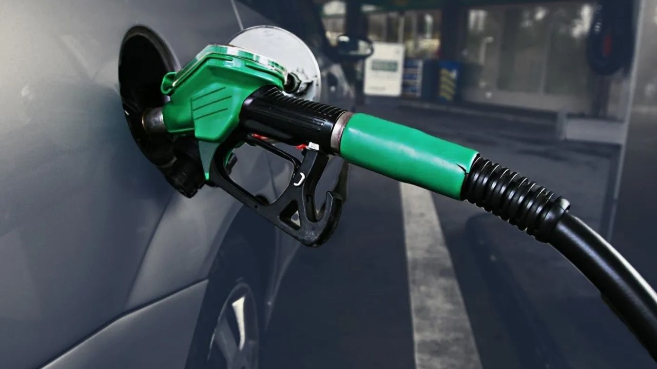 Sürücülere müjde! Motorine indirim bekleniyor