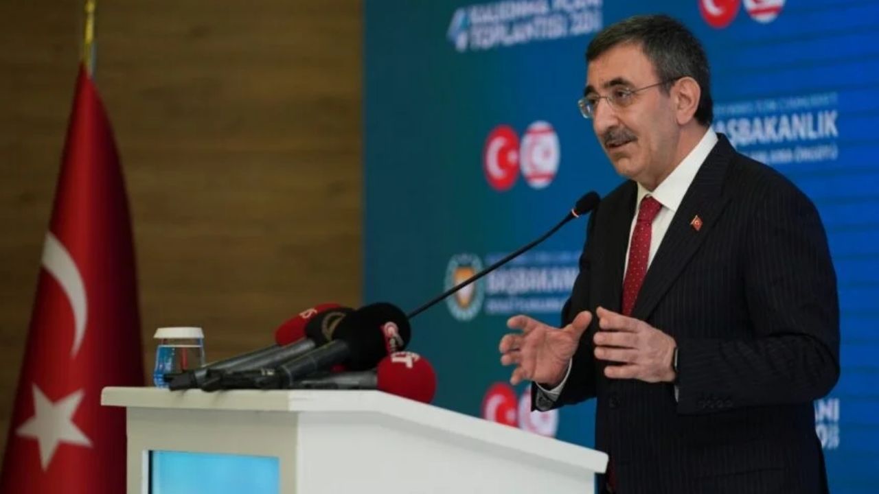 Cevdet Yılmaz enflasyonun tek haneye düşeceği tarihi verdi!