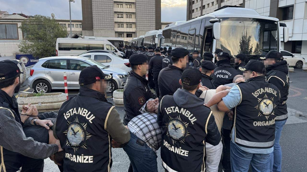 İstanbul’da CHP’li Belediyelere terör operasyonu:10 gözaltı