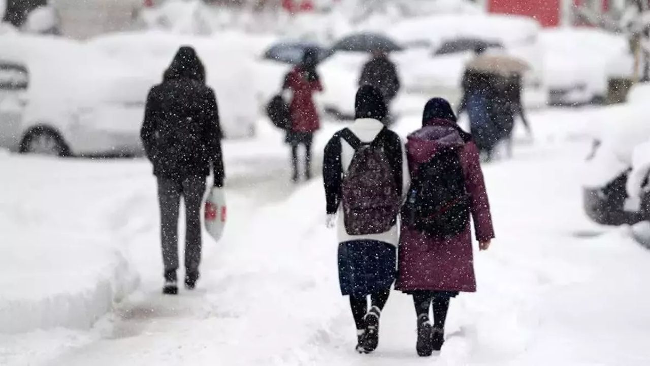 10 Şubat okullar tatil mi, kar tatili var mı?
