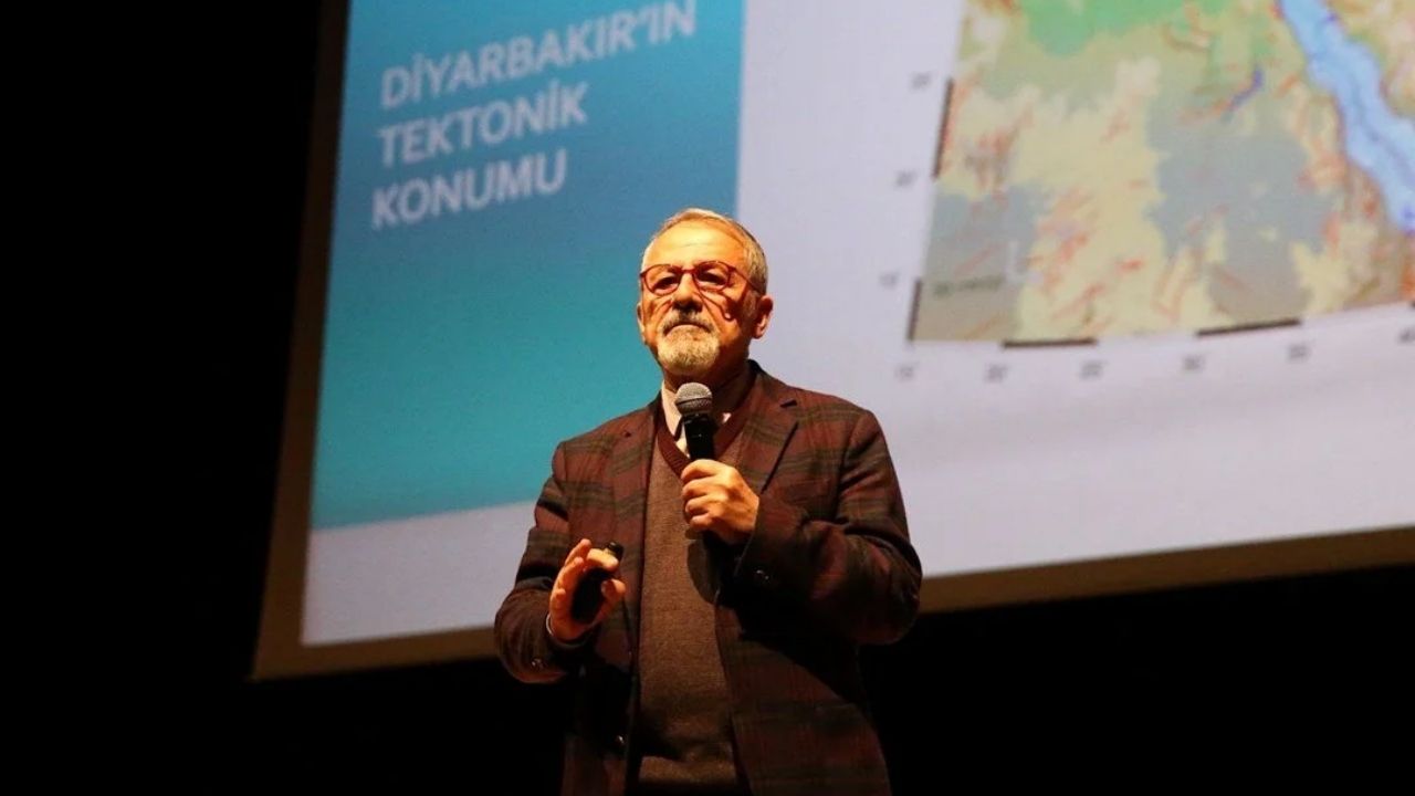 Naci Görür uyardı! Ege’de son 24 saatte 30’un üzerinde deprem yaşandı